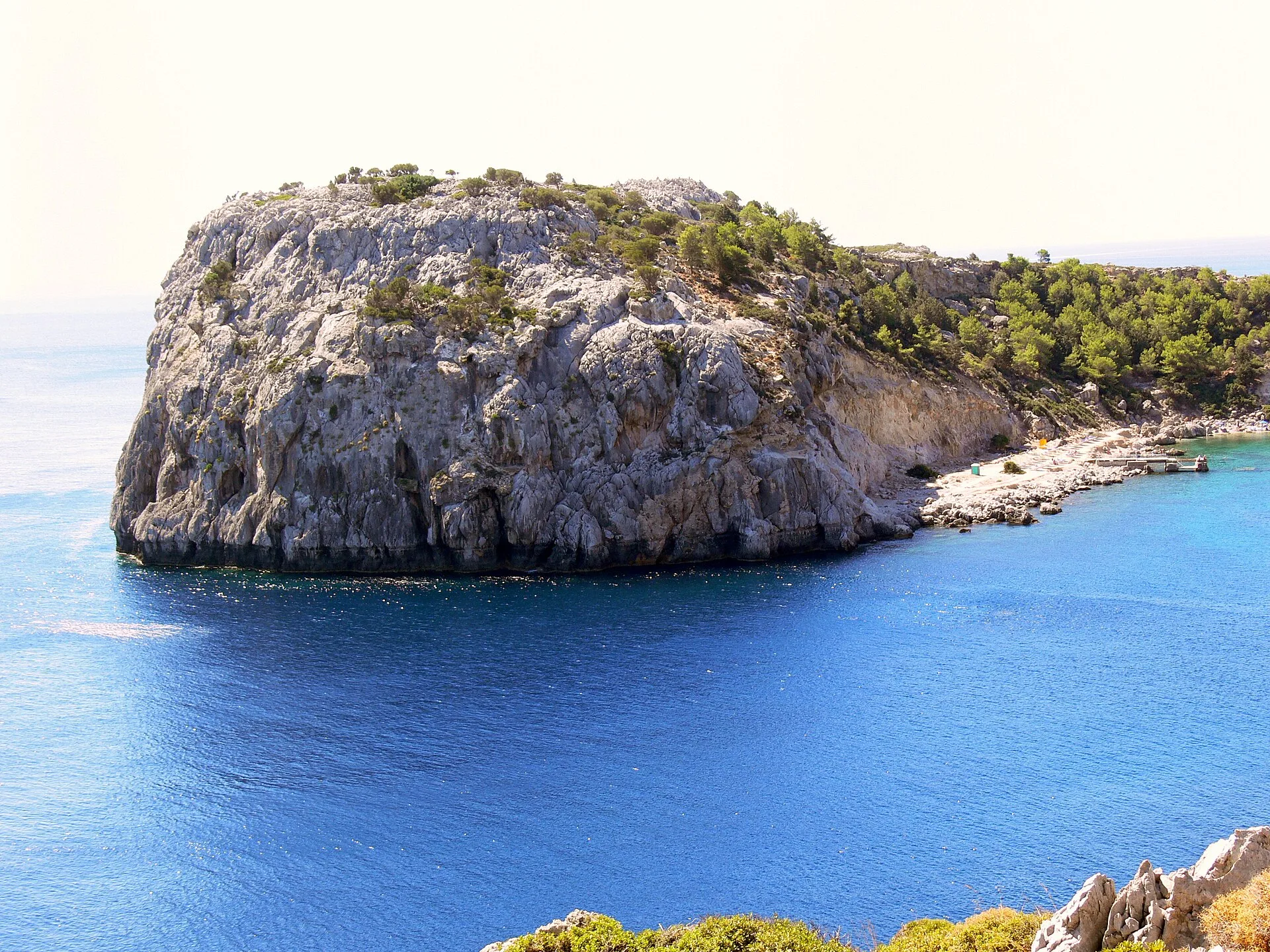 Anthony Quinn Bay et les criques rocheuses